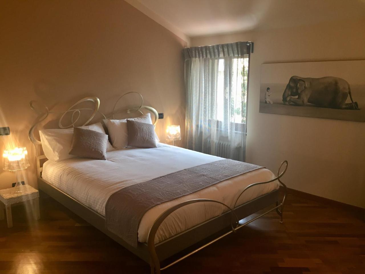Marie Rose Luxury B&B & Apartment Desenzano del Garda Exterior photo
